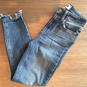 SALE‼️ Paige Margot Crop jeans